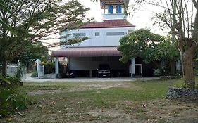 Phra Ae Apartments